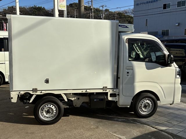 DAIHATSU HIJET TRUCK 4WD 2022 Image 31