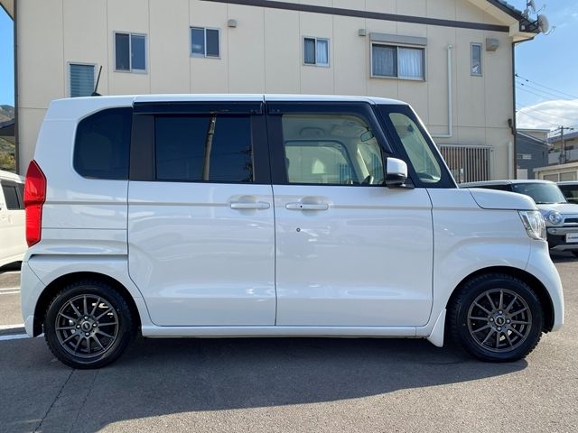 HONDA N BOX 2021 Image 31