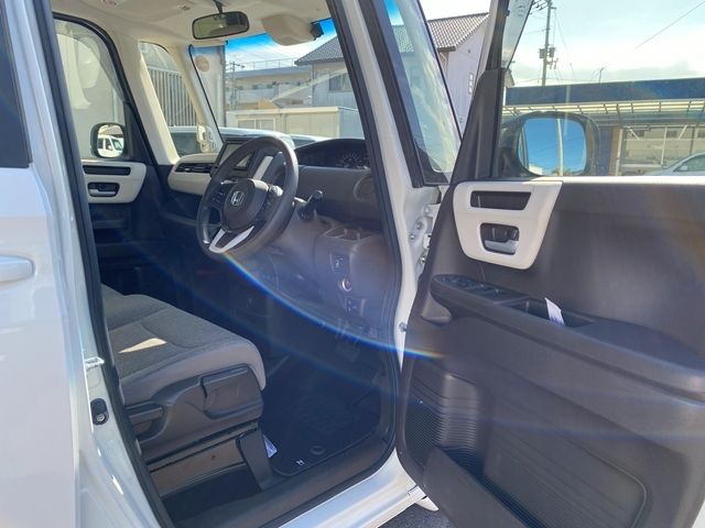 HONDA N BOX 2021 Image 31