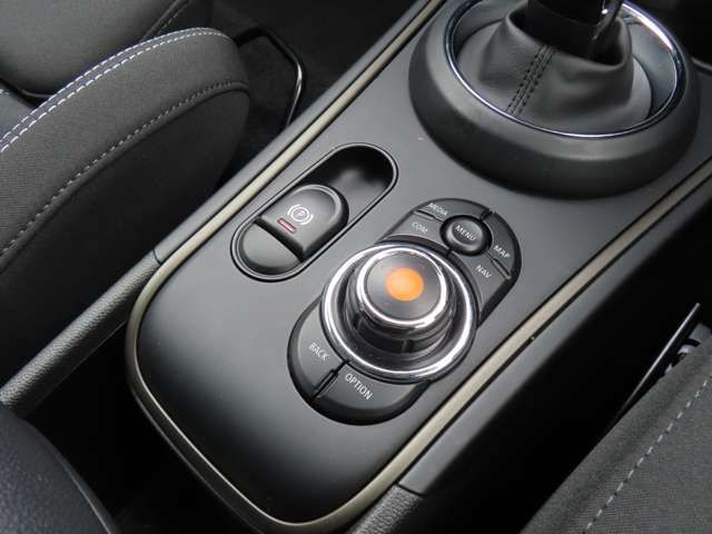 BMW MINI COOPER SD CROSS 2020 Image 31