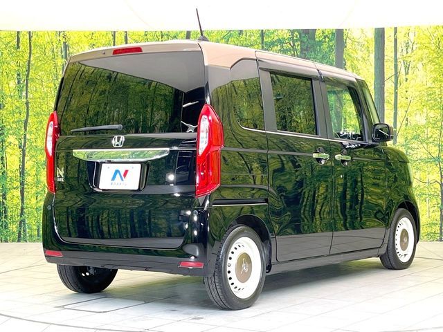 HONDA N BOX 2018 Image 31