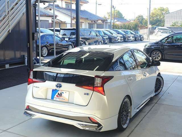 TOYOTA PRIUS 2019 Image 31