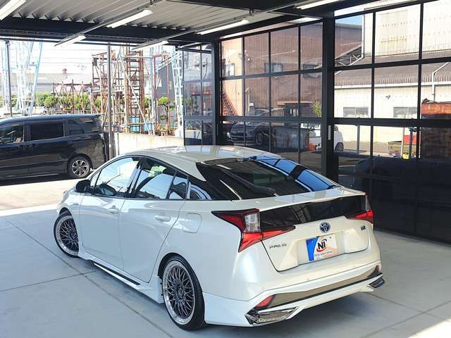 TOYOTA PRIUS 2019 Image 31