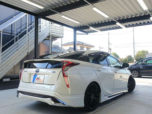 TOYOTA PRIUS 2018 Image 31