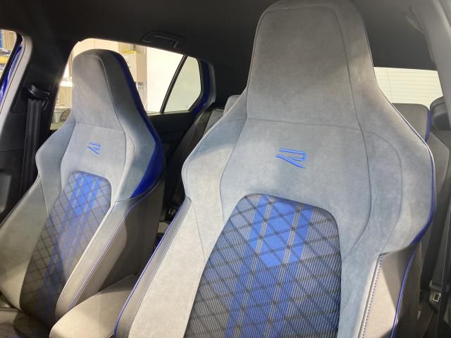 VOLKSWAGEN GOLF R 2022 Image 31