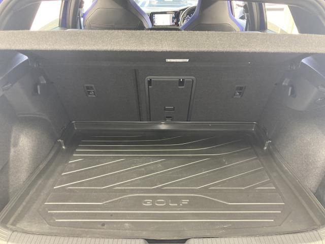 VOLKSWAGEN GOLF R 2022 Image 31