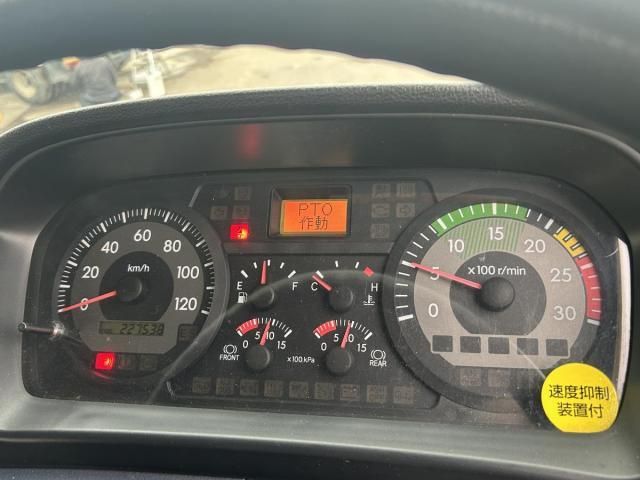 HINO PROFIA 2005 Image 31