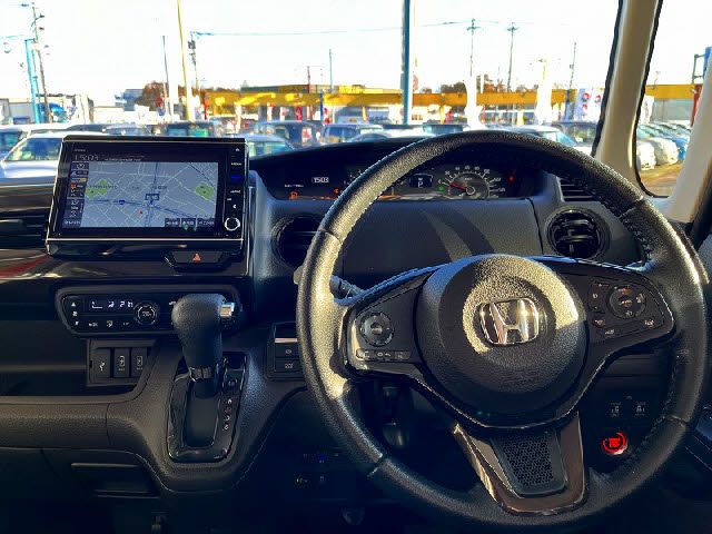 HONDA N BOX 2022 Image 31