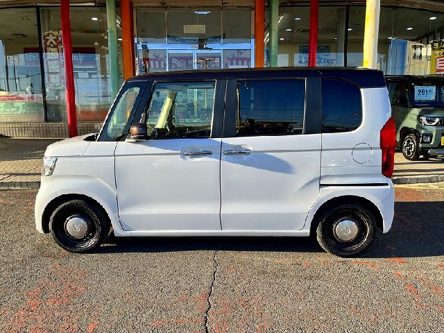 HONDA N BOX 2022 Image 31