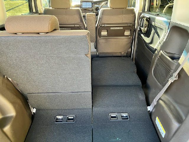 HONDA N BOX 2022 Image 31