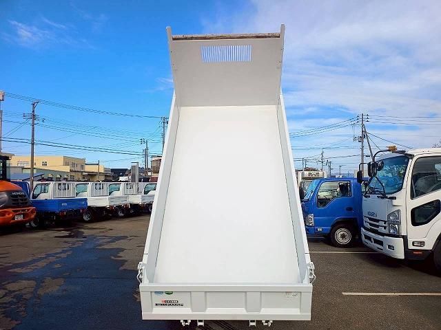 ISUZU ELF 2018 Image 31