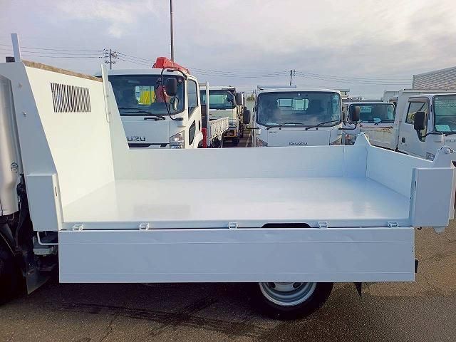 ISUZU ELF 2018 Image 31