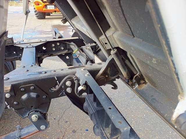 ISUZU ELF 2018 Image 31