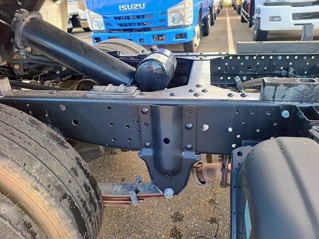 ISUZU ELF 2018 Image 31