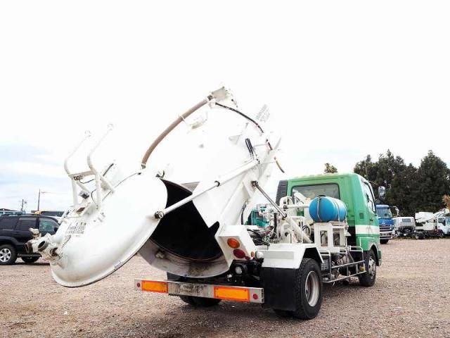 MITSUBISHI FUSOU FIGHTER 2006 Image 31