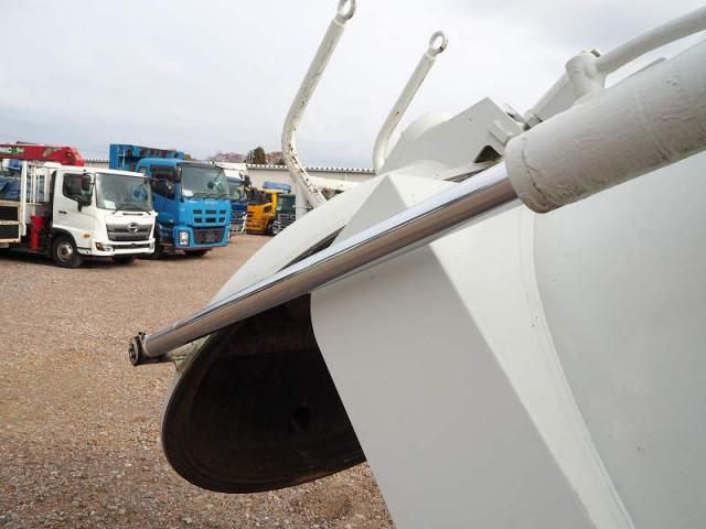 MITSUBISHI FUSOU FIGHTER 2006 Image 31