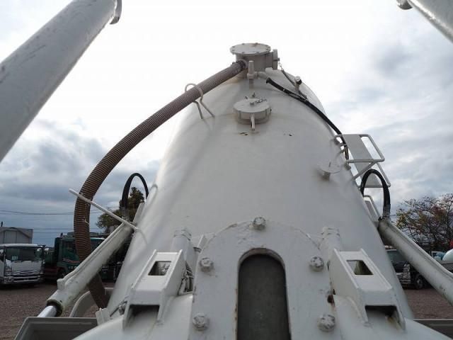 MITSUBISHI FUSOU FIGHTER 2006 Image 31