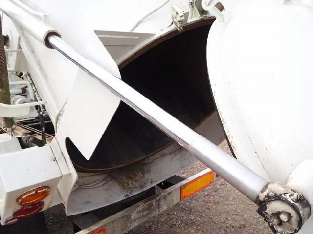 MITSUBISHI FUSOU FIGHTER 2006 Image 31