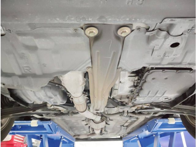 NISSAN BLUEBIRD SEDAN 1999 Image 31