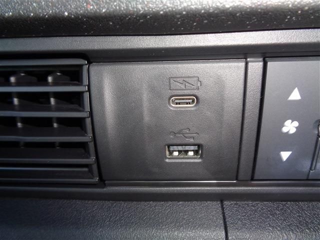 HONDA N BOX CUSTOM 4WD 2024 Image 31