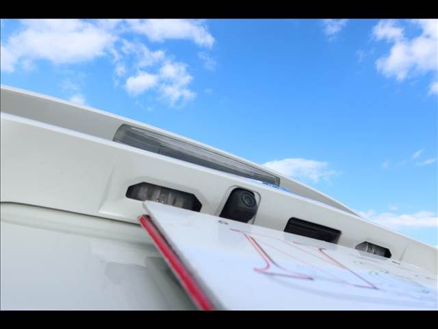 TOYOTA PRIUS 2019 Image 31