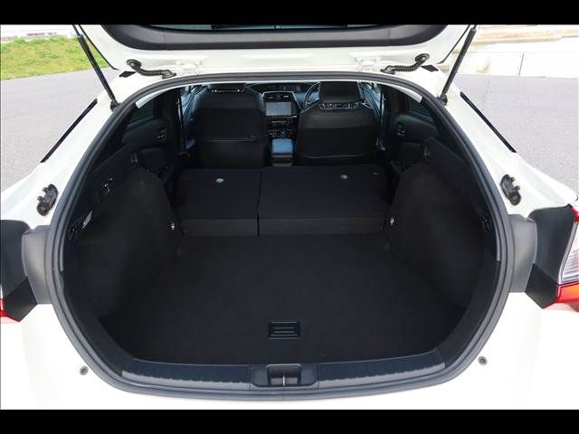 TOYOTA PRIUS 2019 Image 31