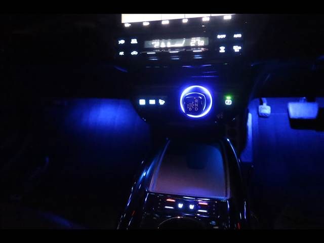 TOYOTA PRIUS 2019 Image 31