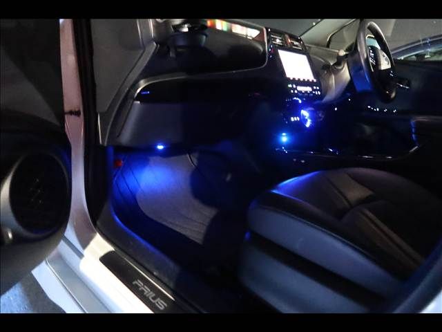 TOYOTA PRIUS 2019 Image 31