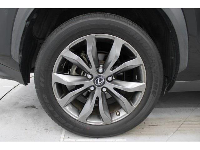 TOYOTA LEXUS NX300 2018 Image 31