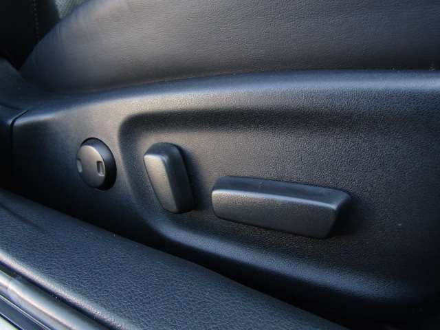 TOYOTA CROWN SEDAN 2015 Image 31