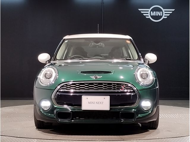 BMW MINI COOPER S 5D 2018 Image 31