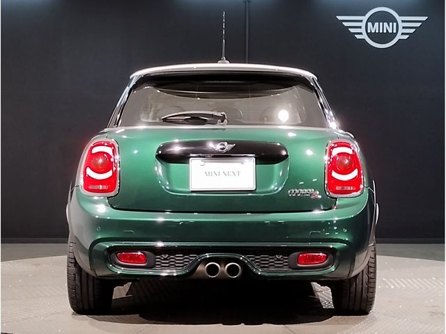 BMW MINI COOPER S 5D 2018 Image 31