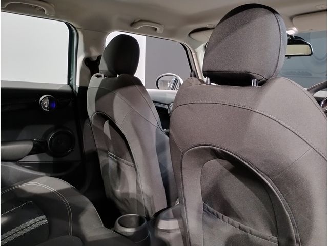 BMW MINI COOPER S 5D 2018 Image 31