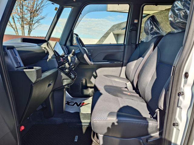 DAIHATSU TANTO CUSTOM 2022 Image 31