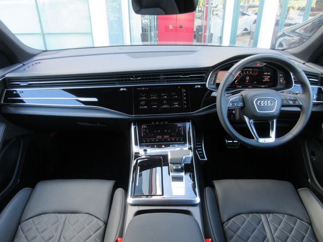 AUDI SQ8 2024 Image 31