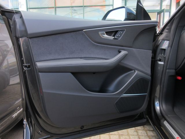 AUDI SQ8 2024 Image 31