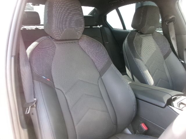 BMW 5SERIES SEDAN 2024 Image 31