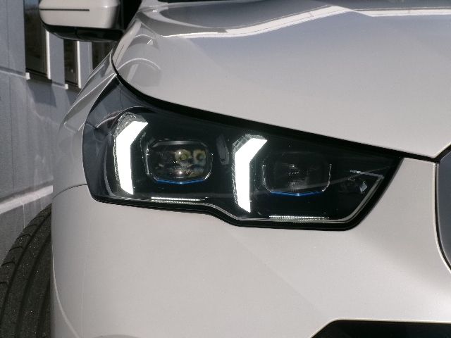 BMW 5SERIES SEDAN 2024 Image 31