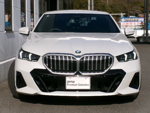 BMW 5SERIES SEDAN 2024 Image 31
