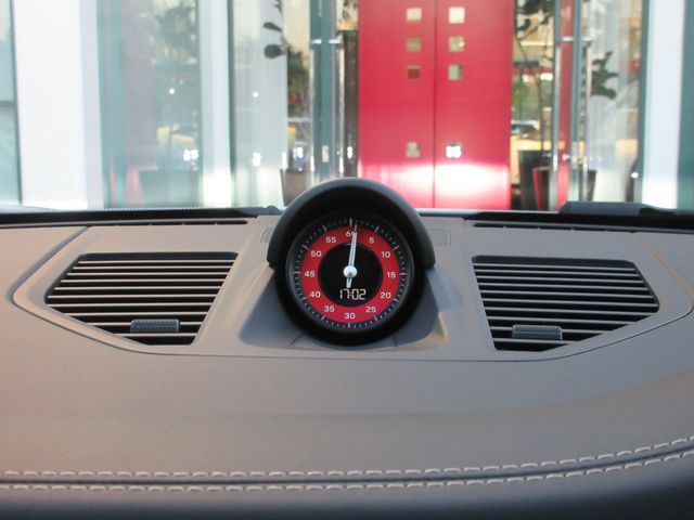 PORSCHE 911 2025 Image 31