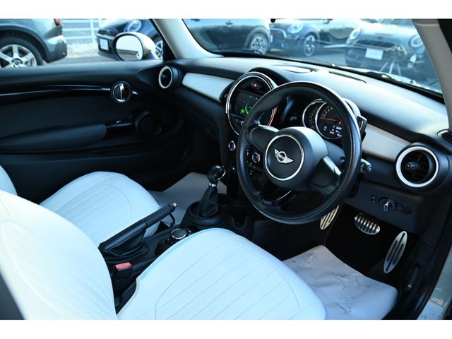 BMW MINI COOPER 2017 Image 31