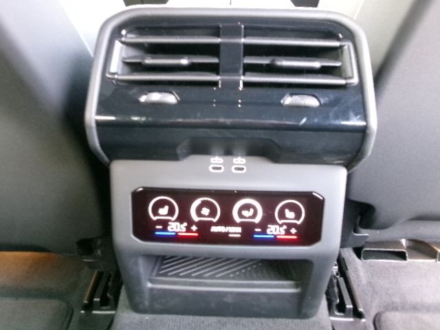 BMW 5SERIES TOURING 2025 Image 31