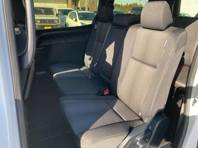 TOYOTA VOXY 4WD 2018 Image 31