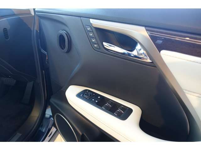 TOYOTA LEXUS RX450H AWD 2022 Image 31