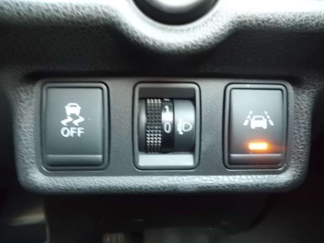 NISSAN NOTE 4WD 2014 Image 31