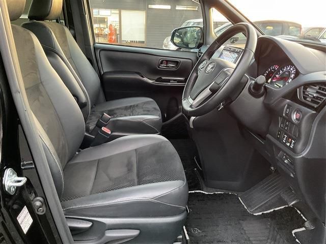 TOYOTA VOXY 2020 Image 31