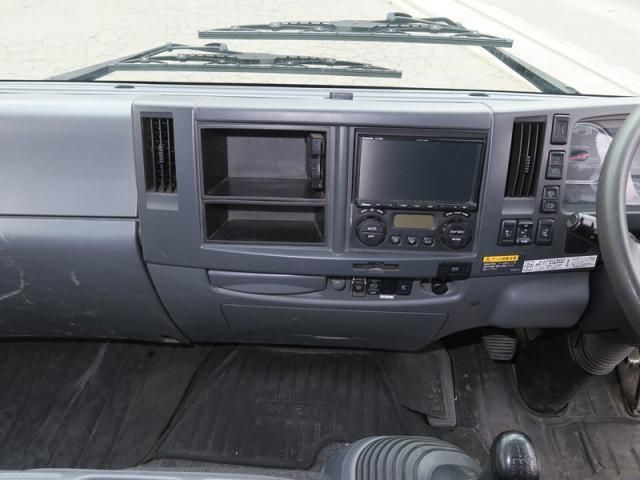 ISUZU FORWARD 2018 Image 31