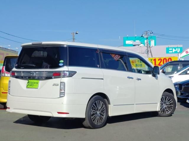 NISSAN ELGRAND 2014 Image 31