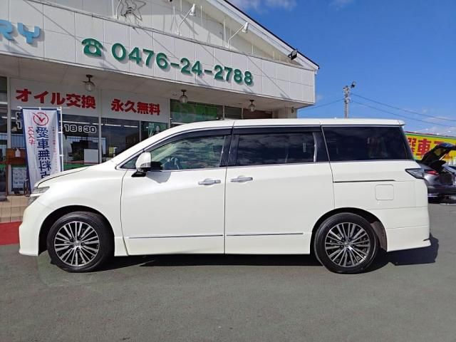 NISSAN ELGRAND 2014 Image 31