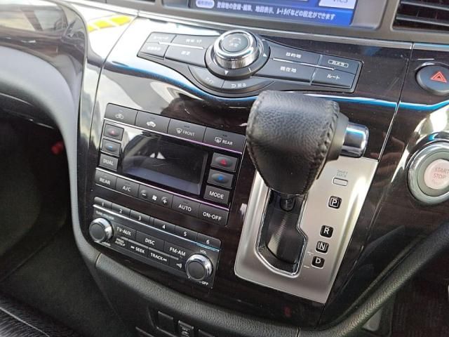 NISSAN ELGRAND 2014 Image 31